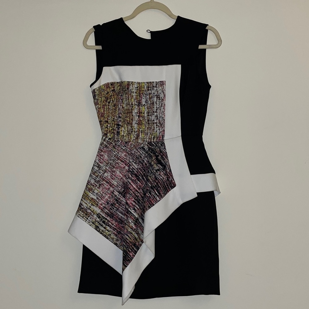 BCBG Maxazria Asymmetrical Abstract Dress in Size 0 - only worn once